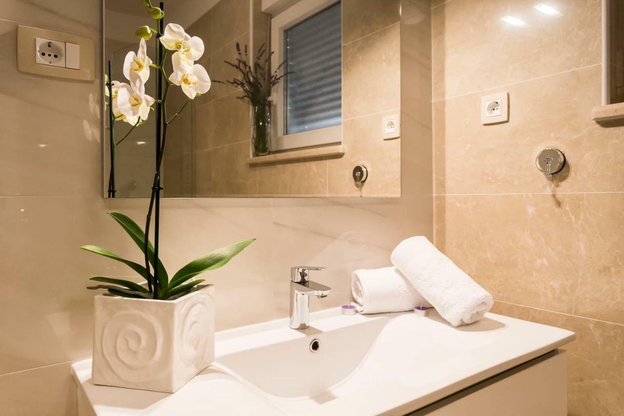 Villa Sweet Home Marija With Heated Pool Split Bagian luar foto