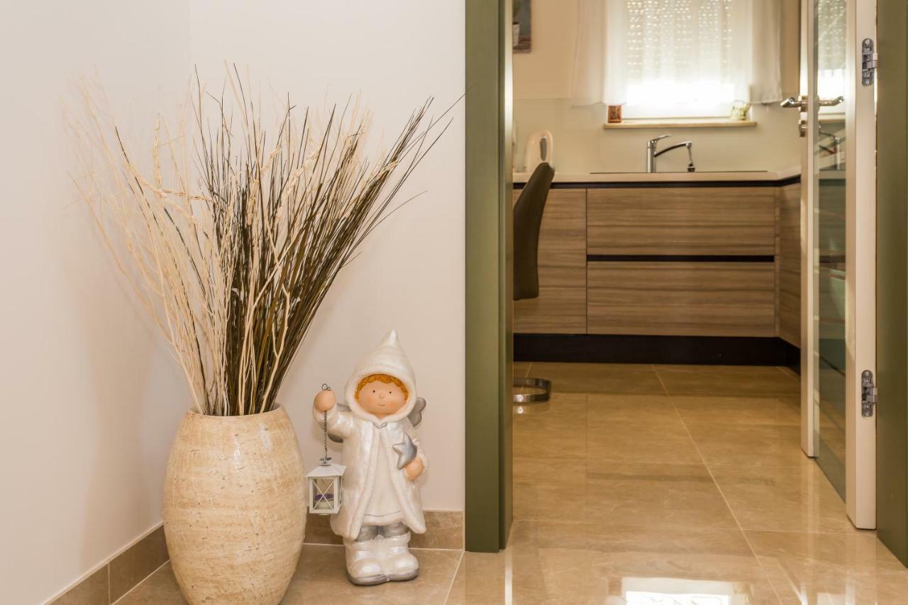Villa Sweet Home Marija With Heated Pool Split Bagian luar foto