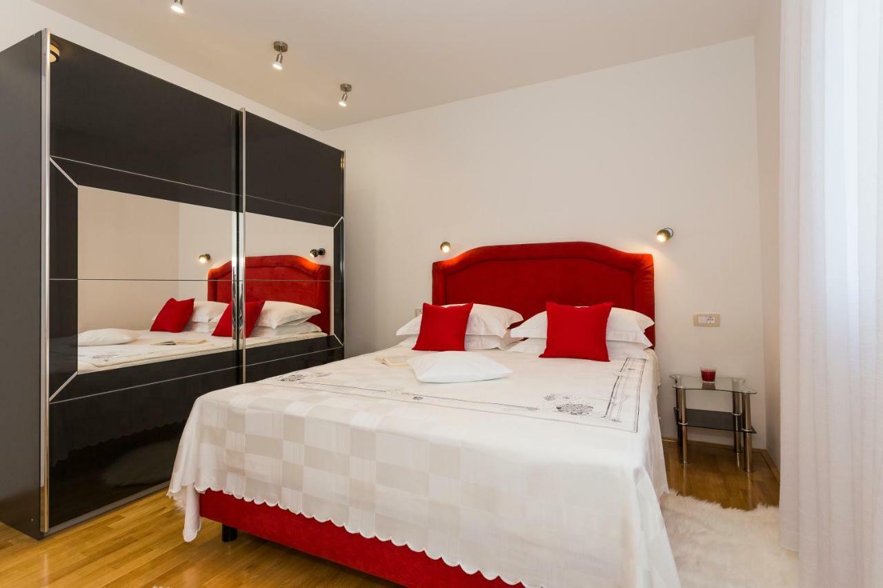 Villa Sweet Home Marija With Heated Pool Split Bagian luar foto